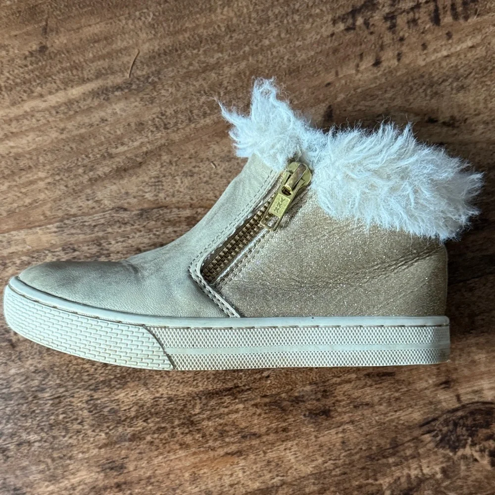 Cozy Cream & Glitter gold Kids Boots size 12